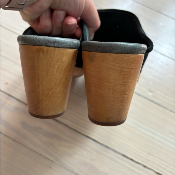 🍁🍂 Ugg Suede Clogs Size 9 🍁🍂 - Picture 8 of 11